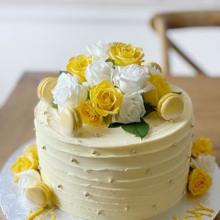 Yellow colour cake