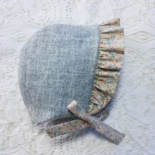 Wool Bonnet with Frill
