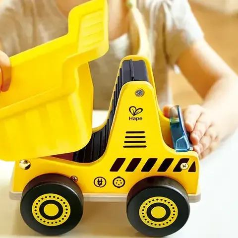 DUMP TRUCK HAULER HAPE