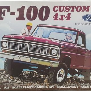 1970 Ford F-100 Custom Cab 4X4 Pickup Moebius Kitset 1/25