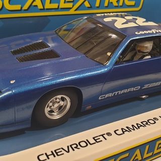 Scalextric 1/32 Chevrolet Camaro IROC-Z #22 - Budweiser