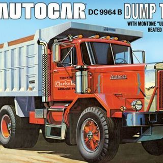 Autocar DC-9964B Dump Truck AMT Kitset 1/25