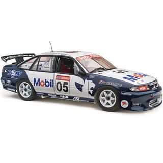 Holden Commodore VR 1996 Bathurst  Peter Brock & Tomas Mezera 1/18 Classic Carlectables