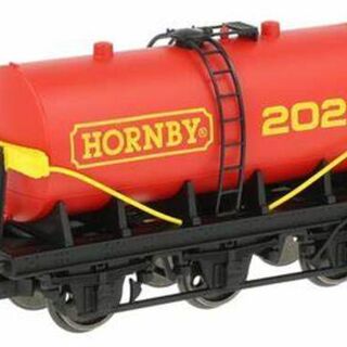 Hornby 2023 6 Wheel Wagon Milk Tanker