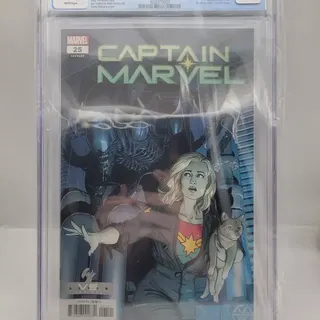 Captain Marvel #25  Marvel vs Alien - Jamie McKelvie Cover Graded CGC 9.6