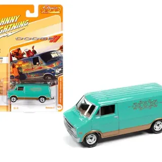 Johnny Lightning - 1976 Dodge Tradesman Van-Custom Mint Green