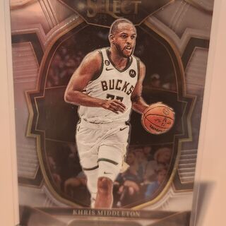 2022-23 Panini Select Silver Khris Middleton Milwaukee Bucks 28