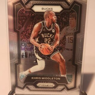 2023-24 Panini Prizm 60 Silver Prizm Khris Middleton Milwaukee Bucks