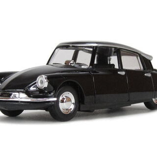 Citroen DS19 Black - Bburago 1/32