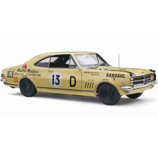 Holden HK Monaro GTS 327 1968 Bathurst Winner Bruce McPhee & Barry Mulholland 1/18 Classic Carlectables