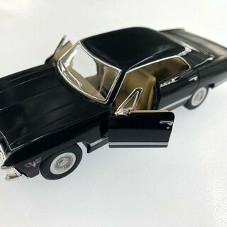 Kinsmart 1967 Chevrolet Impala Pullback