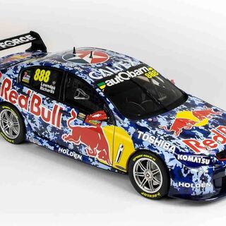 Biante Holden VF Commodore Red Bull Racing #888 - Lowndes/Richards - 2014 Bathurst 1000 Air Force Livery