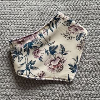 Dribble Bib - Cream Floral