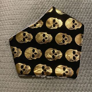 Dribble Bib - Gold Skull