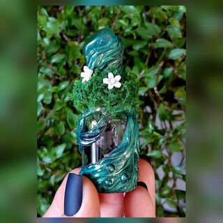 CRYSTAL EARTH VIAL GREEN AVENTURINE