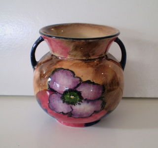 H & K Tunstall Anemone Vase