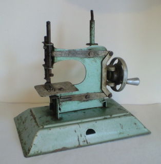 Toy Sewing Machine England