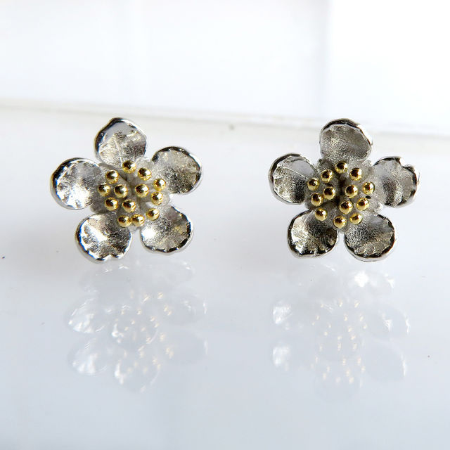 Kiwiana Sterling Silver Earrings | Designed in NZ | NZ Wildflower drop earrings | The Wildside
