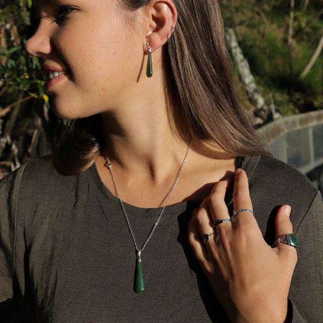 New-Zealand-greenstone-pounamu-jewellery-sets | pendant and earring sets | Wildside