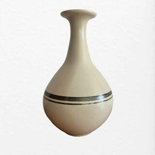 Mapua ware Vase