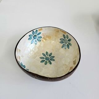 Coconut Decorative bowl - 'Flower'