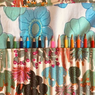 Pen Roll 'Mexican Daisy' - 54 pencils