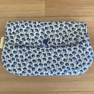 Blue flower pouch