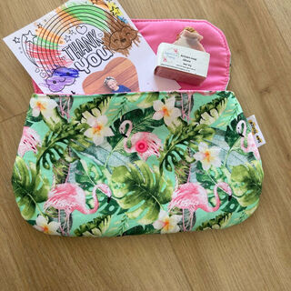 Flamingo pouch