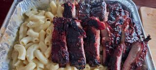 Smokey BBQ Pork Ribs with Macaroni & Cheese