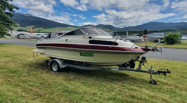 1996 Haines Signature 575 Boat Package