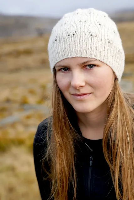 HC50 Zoie Hat Knitting Pattern