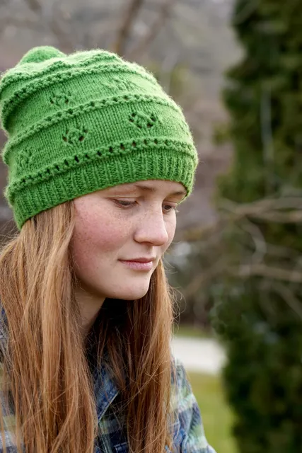 HC56 Daphne Hat Knitting Pattern