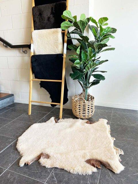 Shortwool Rustic Sheepskin