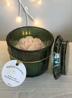 Design Republique Green Glass Candle with Peony Rose