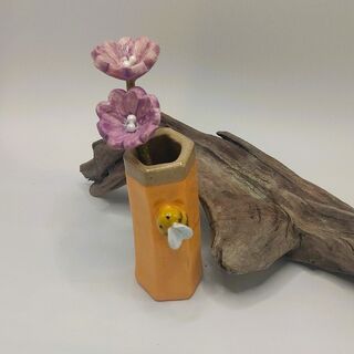 Hexagon Bud Vase with Bee - Dessert Orange