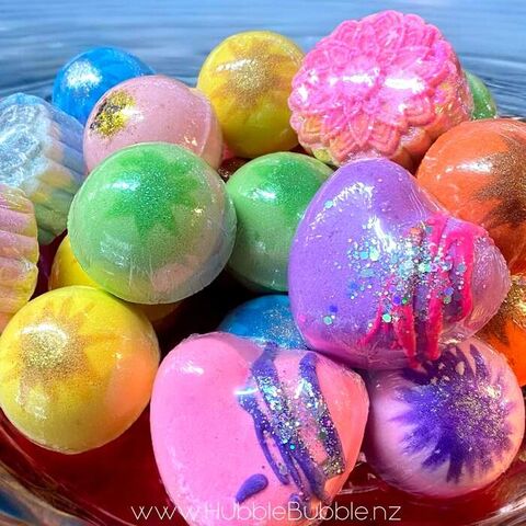 Luxury Handmade Effervescing Bath Bombs