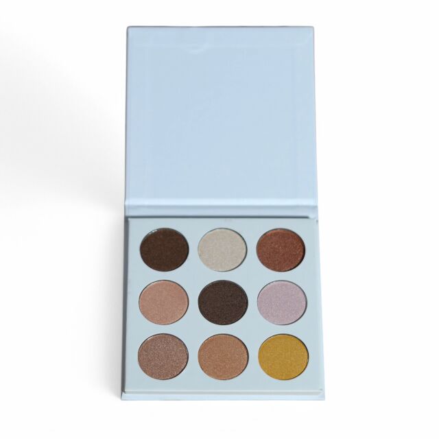 9 Shade Essentials Let It Glow Palette