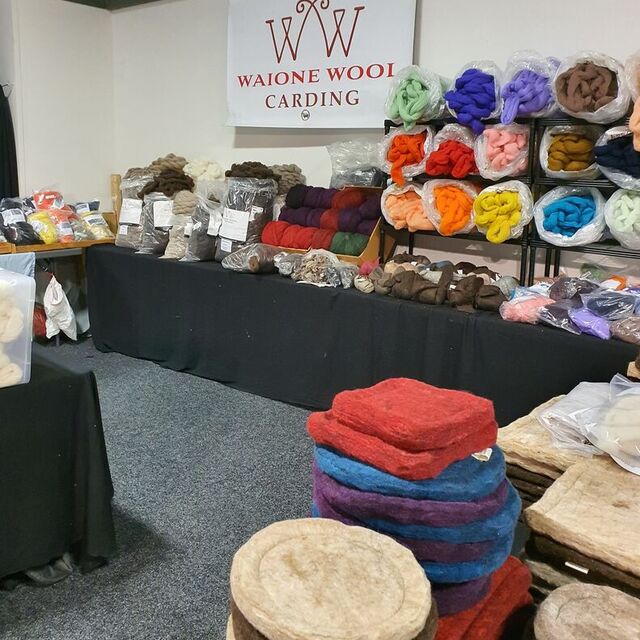 Waione Wool Carding