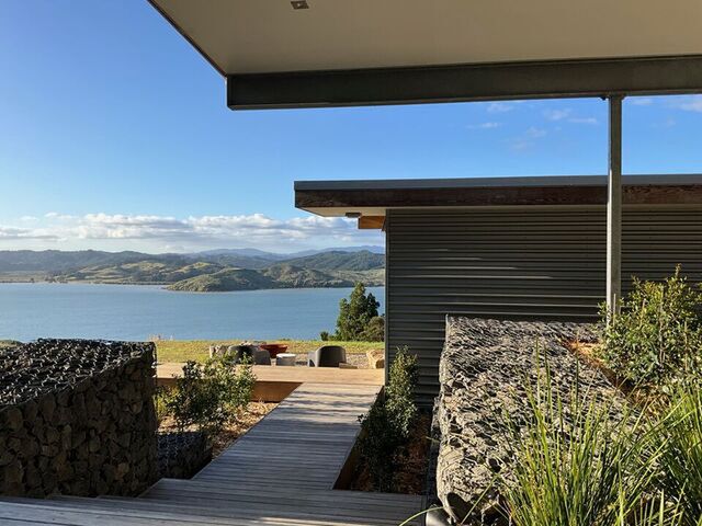 Book Kupuka Accommodation | 450north