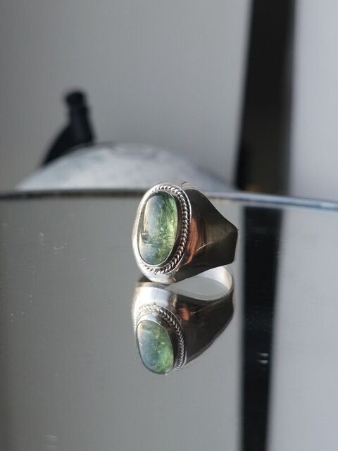 Tierra Ring in Mint Kyanite