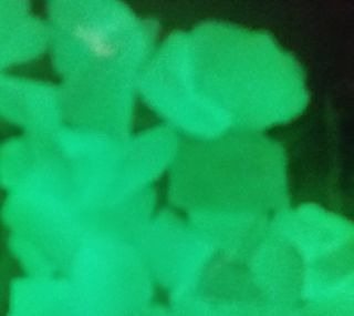 Large green glow rocks suitable for fish tanks 500grams