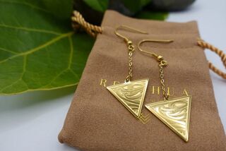 Tapatoru Drop Earrings Gold
