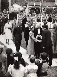 Queen's visit to St Andrews in 1954
