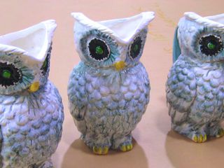 breakable owl vases