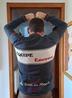 Whatever your business, it looks good on a Soigneur jersey