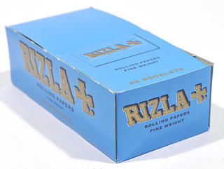 Rizla Regular Blue Double Rolling Papers Carton
