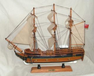 Scale Model Santa Maria 42cm