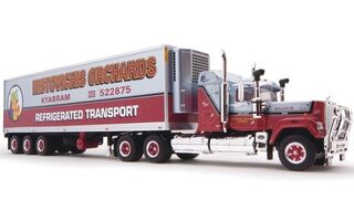 1/64 Ristovichis Orchards Freight Semi