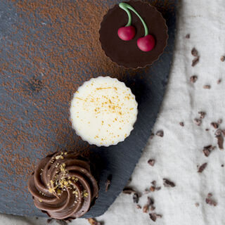 Petit Chocolate Cup Selection