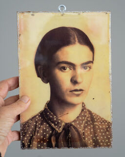 Medium Frida Kahlo Plaque 38